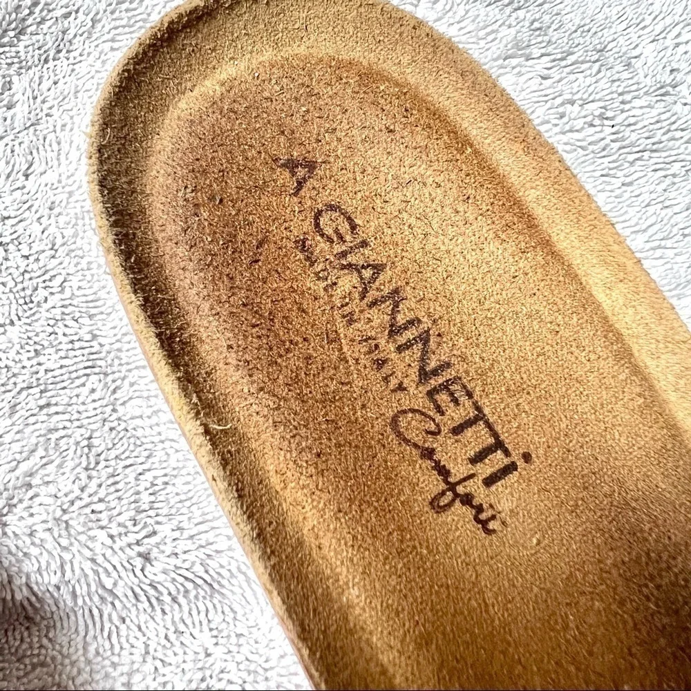 A. GIANNETTI Made in Italy suede leather red Slide Sandals Womens size 8 - Picture 9 of 9